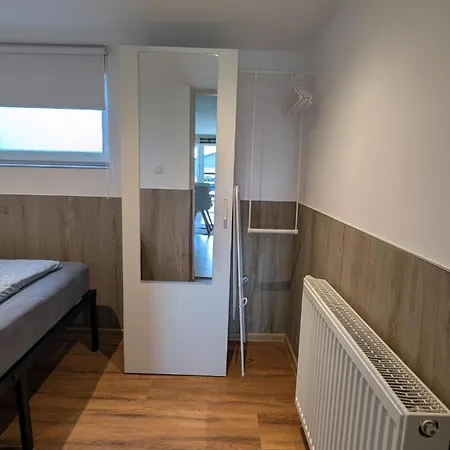 Ferienunterkuenfte Zwischen & *